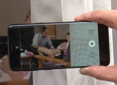 phim sex vn 2025 Gã quản lý khu phố phát hiện ra rằng con dâu đang làm tình với cha chồng